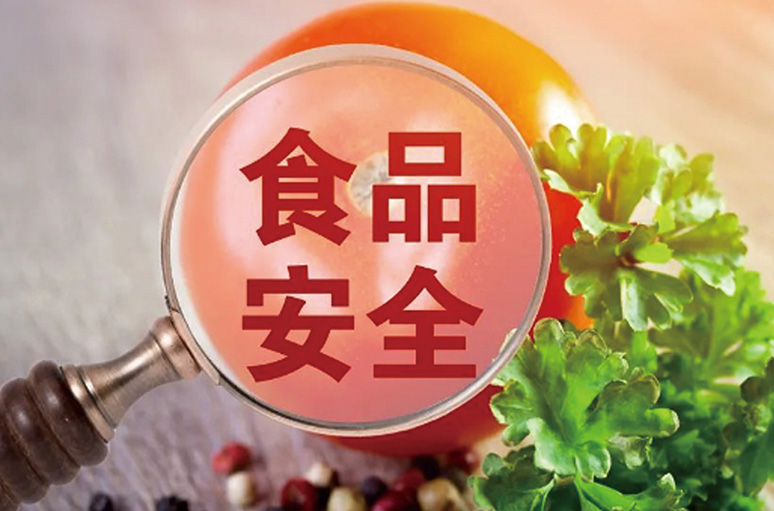 剛曝“鼠頭鴨脖”后，又現(xiàn)絕味鴨脖中的“手套”